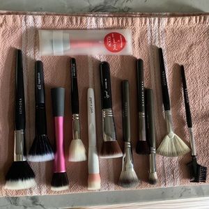 Assorted Makeup Brush Bundle